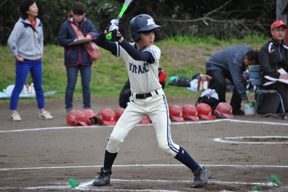 連盟準々決勝は延長でも決着つかず、抽選で敗退。